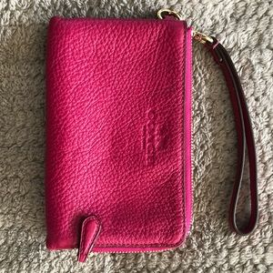 Like new Coach pebble leather wallet